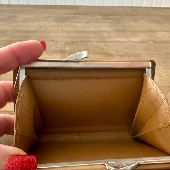 Louis Vuitton Monogram Vernis Porte Monnaie Billets Viennois Kiss-lock Wallet - Picture 8 of 16